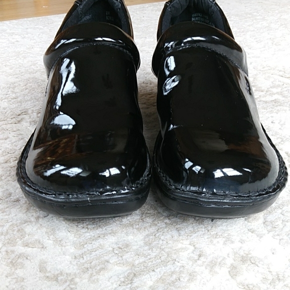 NWOT B.O.C. Concept Patent Leather Wedge Chunky Heel Mules Clogs 8M Black Glossy - Picture 7 of 15